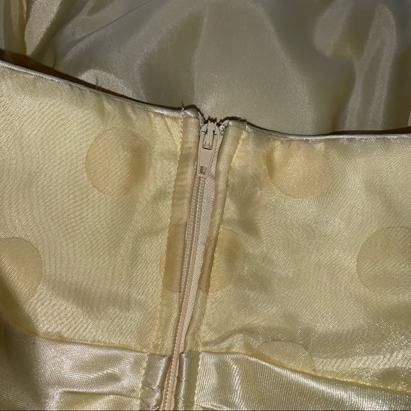 Masquerade Prom Dress, Yellow Tulle w/Polka Dots, sz 5/6 - Picture 4 of 11